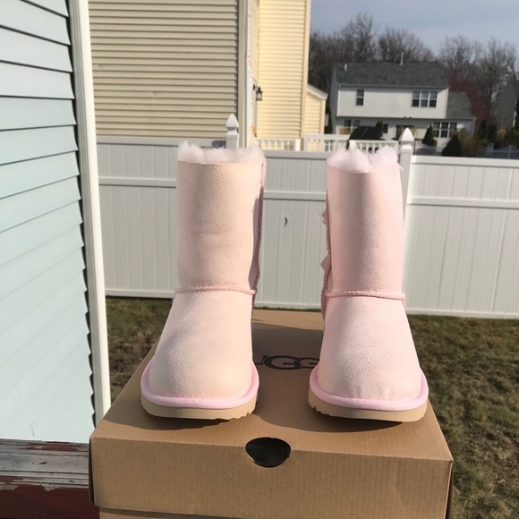 UGG Bailey Bow II - Picture 6 of 6